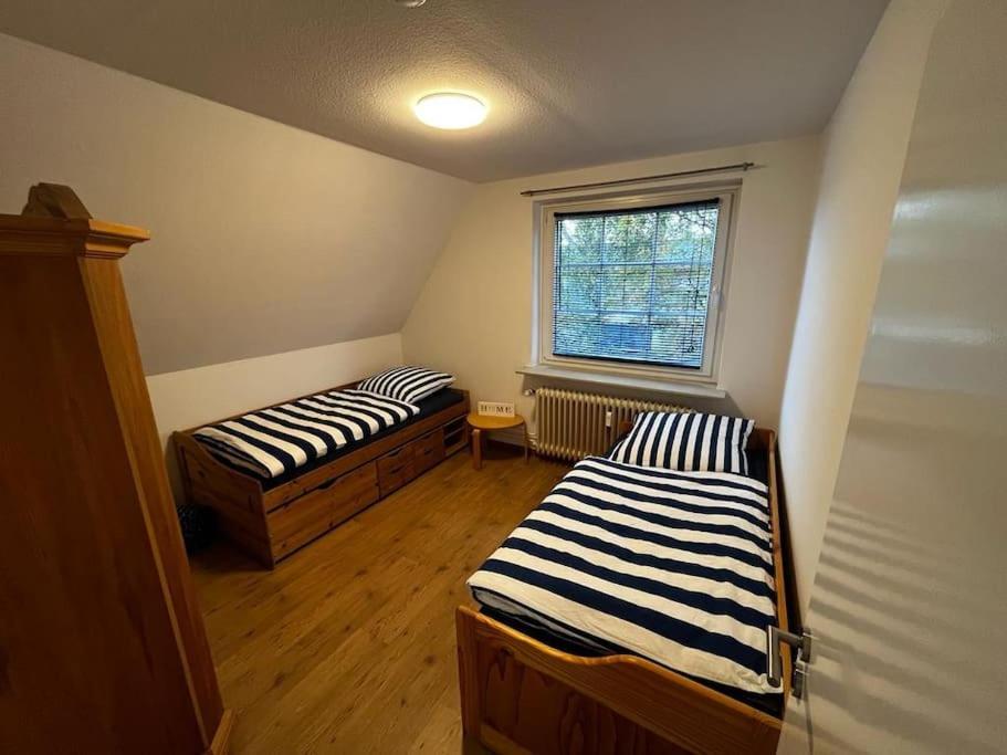 Schöne Wohnung an der Nordsee in Mildstedt Exterior foto